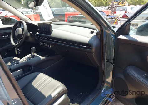 2024 Honda Hr-V Awd Ex-L/Awd Ex-L W/O Bsi z USA, uszkodzony, nr VIN 3CZRZ2H78RM770431